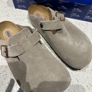 Birkenstock - Boston Soft Footbed - Suede Leather Taupe - US Women’s 6-6.5